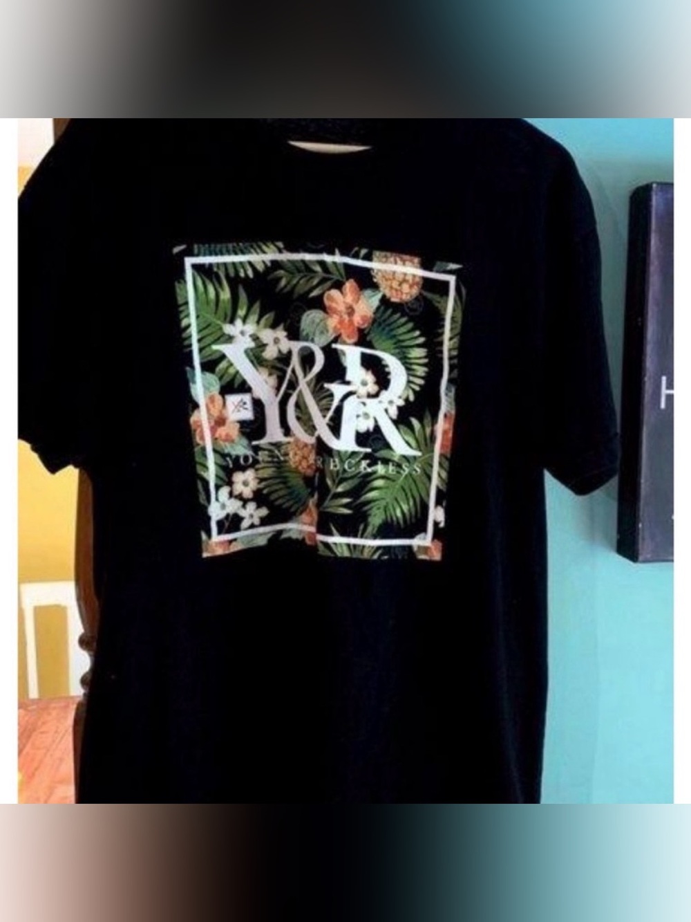 XL Young & Reckless Tropical Tee T-Shirt